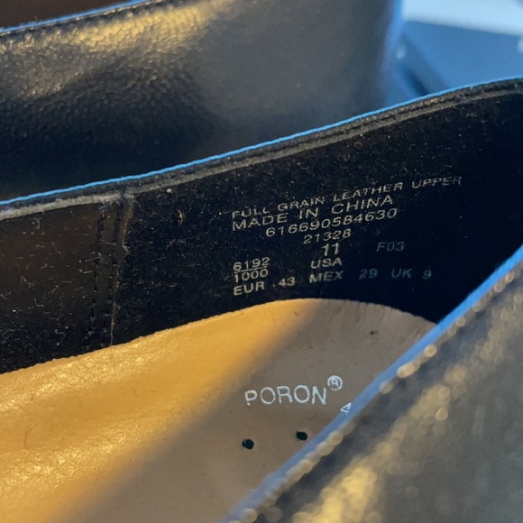 Thom McAn size 11 Black Mary Janes - Picture 4 of 8